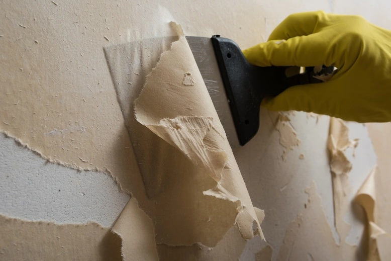 Wallpaper removal service